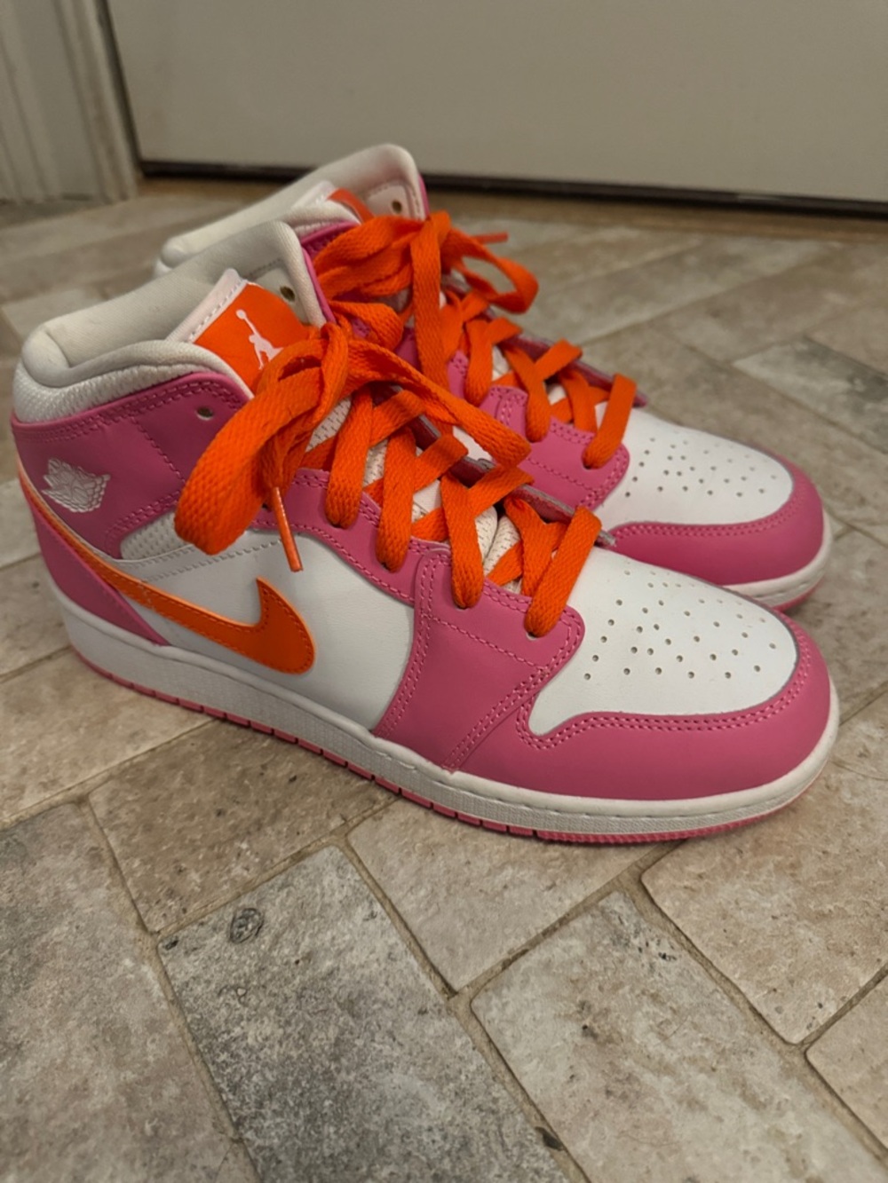 Nike Air Jordan 1 Mid Pinksicle Safety Orange Pink DX3240-681
GS Women's Sz 7